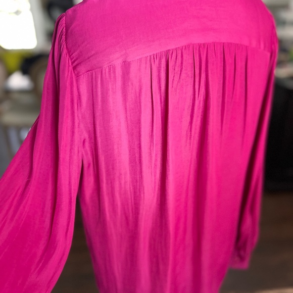 🌷EUC - ANN TAYLOR SHIRRED YOKE SHIRT - Picture 4 of 12